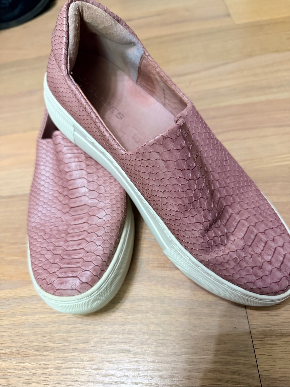 J Slides Women's NYC Leather Snakeskin embossed Slip-On Sneakers- Size 8
